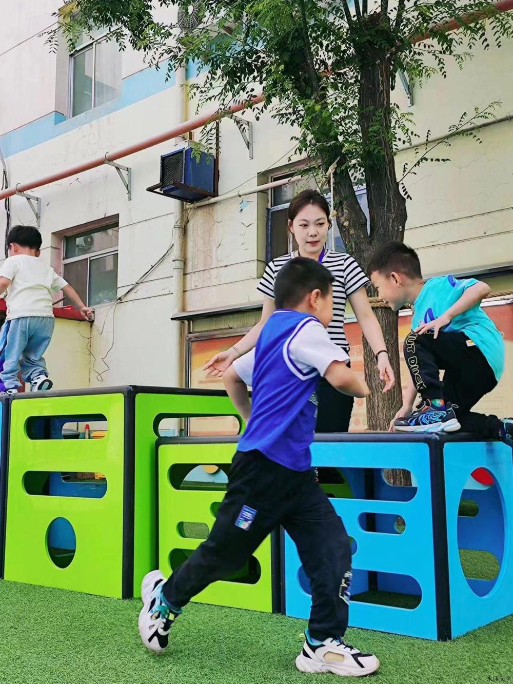 e7ad7db24369457d8ad9a08162dfb658.jpg e7ad7db24369457d8ad9a08162dfb658.jpg