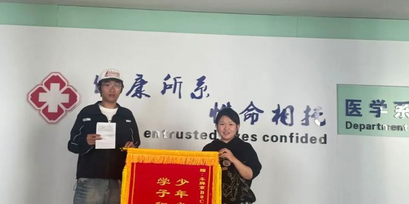 暖心救助青海湖游客的“無名英雄”找到了