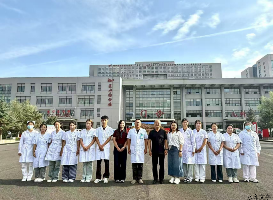 醫(yī)學(xué)系教師赴實(shí)習(xí)單位看望實(shí)習(xí)學(xué)生